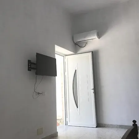 Hill Apartaments Aparthotel Qeparo