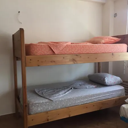 Hill Apartaments Qeparo