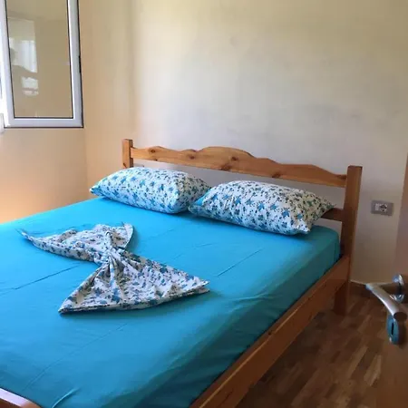 Hill Apartaments Qeparo
