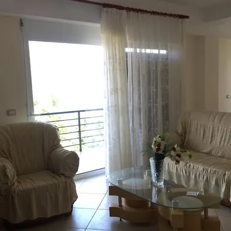 Hill Apartaments *