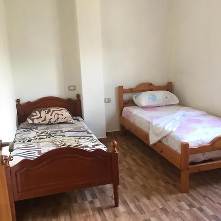 Hill Apartaments Qeparo
