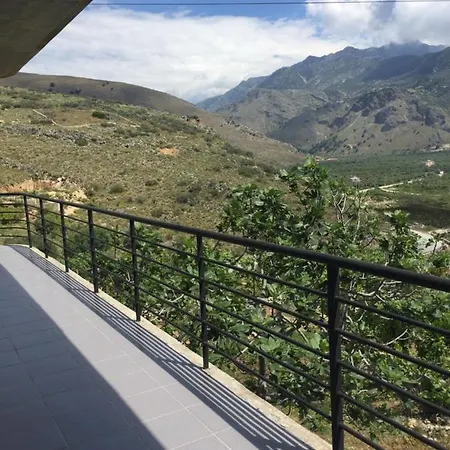 Aparthotel Hill Apartaments Qeparo